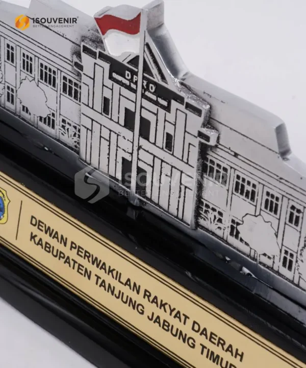 DETAIL-PL264 Metal Plaque of the Regional House of Representatives Building (DPRD)