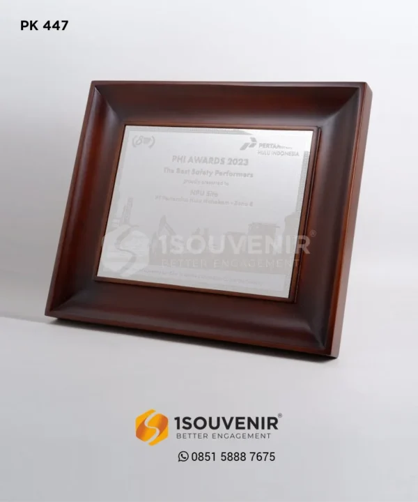 PK447 Wooden Plaque for PHI Award