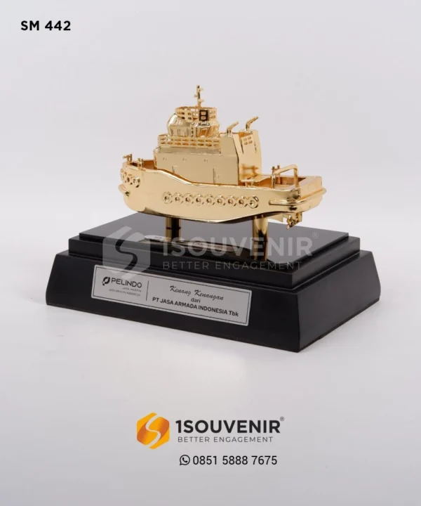 SM442 Miniature Tugboat – PT Jasa Armada Indonesia