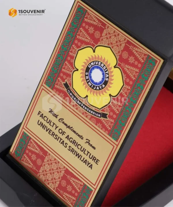 DETAIL-PK465 Wooden Plaque UNSRI