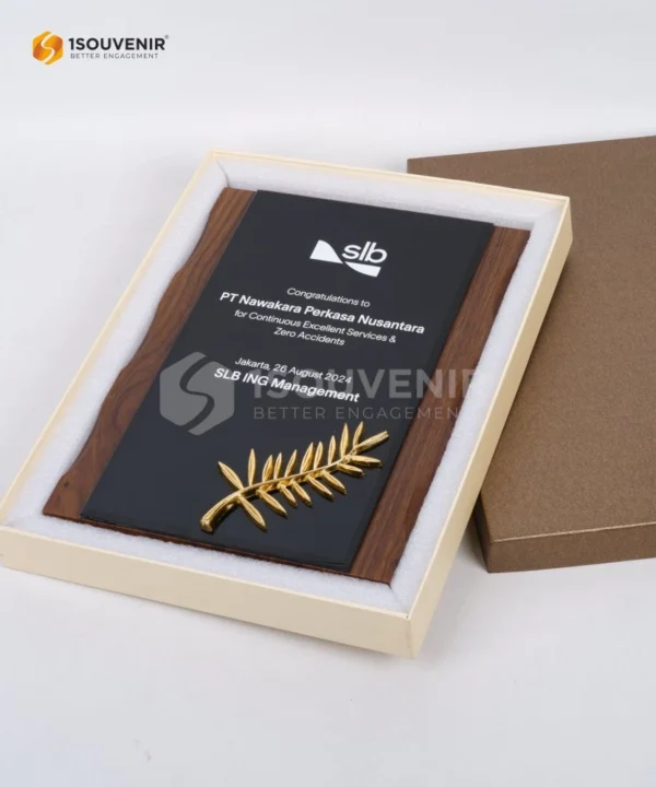 DETAIL2-PKR312 Crystal Plaque SLB Ing Management