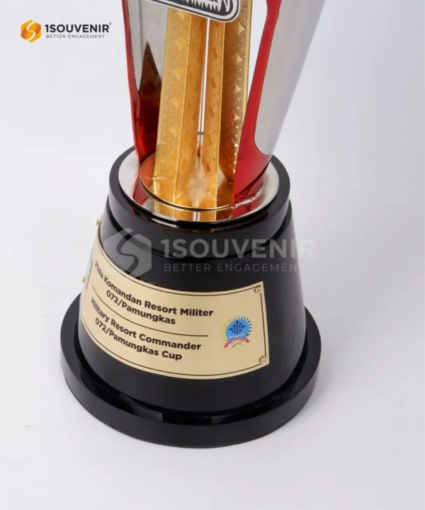 DETAIL2-PP283 Trophy GBAC Archer
