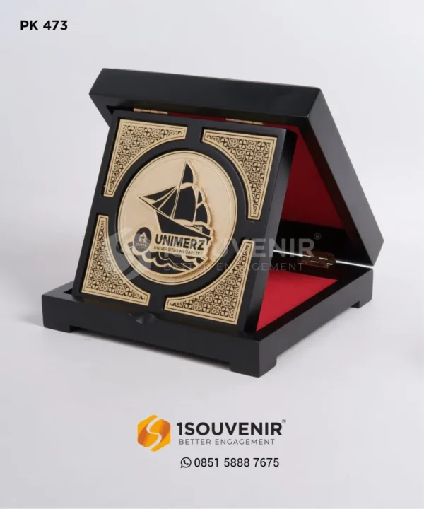 PK473 Wooden Plaque Megarezky University