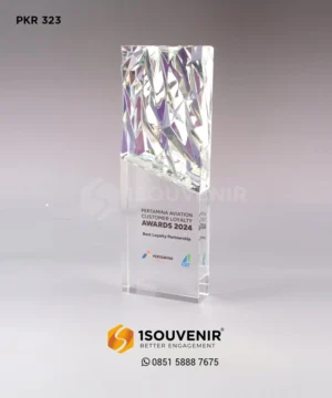 PKR323 Crystal Plaque Customer Loyalty Award