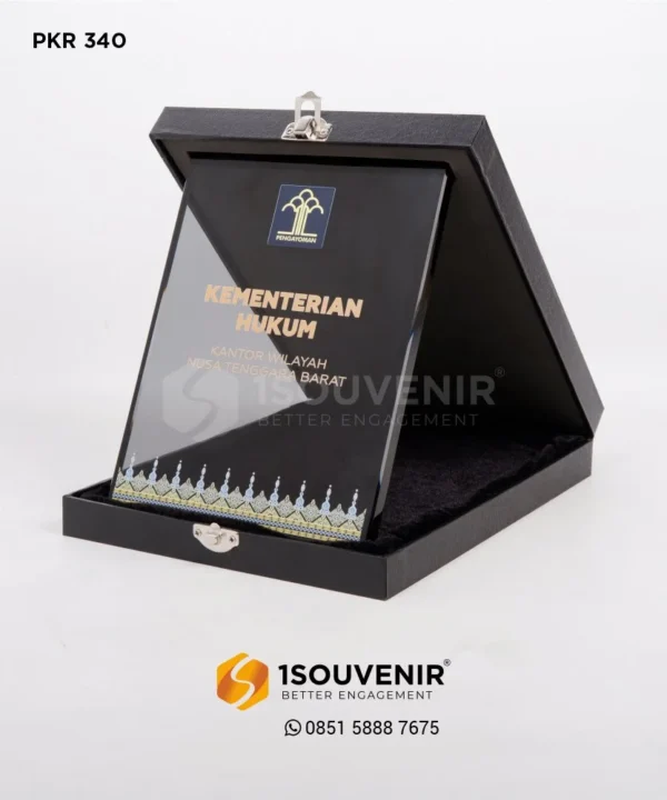 PKR340 Crystal Plaque Ministry of Law NTB