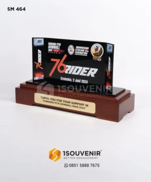 SM464 Miniature 76 Rider Stage