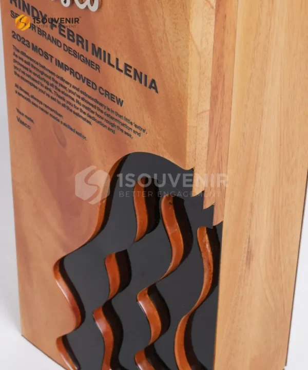 DETAIL-PK476 Wooden Plaque Senior Brand Designer Vasco