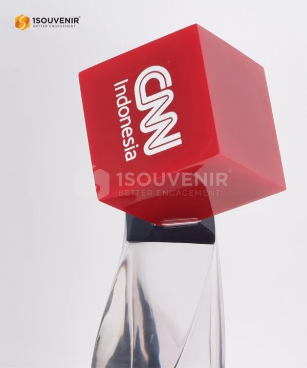 DETAIL-PP293 Trophy CNN Indonesia Award