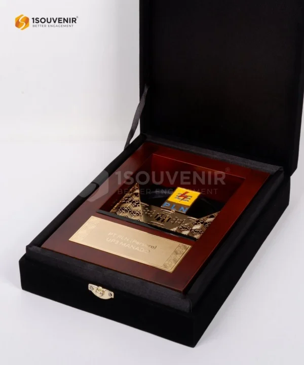 DETAIL2-PF256 Frame Plaque PLN UP3 Manado