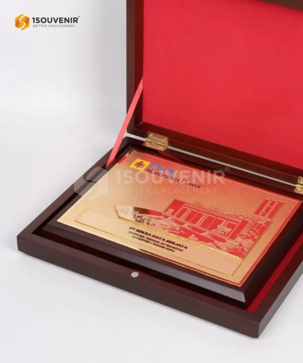DETAIL2-PK489 Wooden Plaque PLN Pusat Sertifikasi