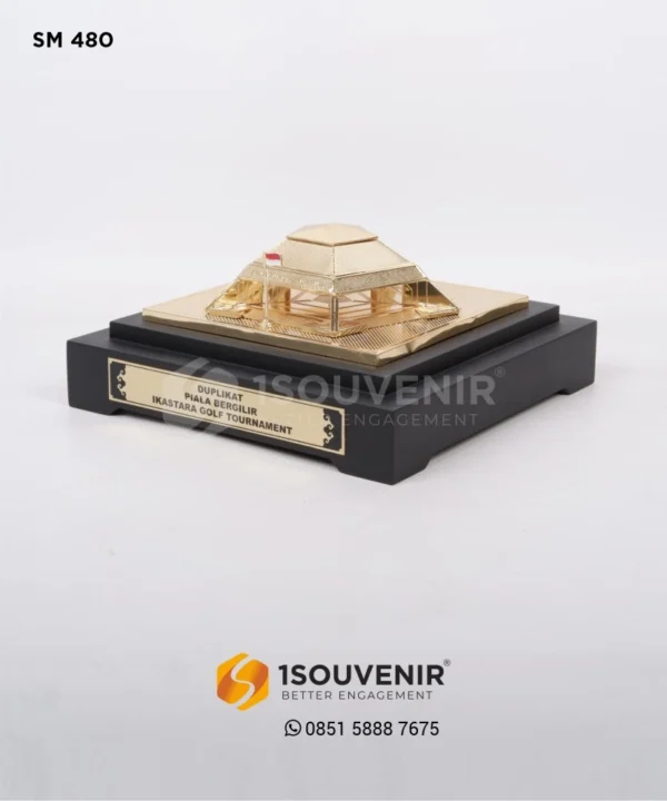 SM480 Miniature IKASTARA Golf Tournament