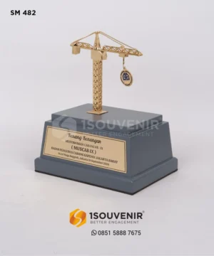 SM482 Miniature Crane Gapensi