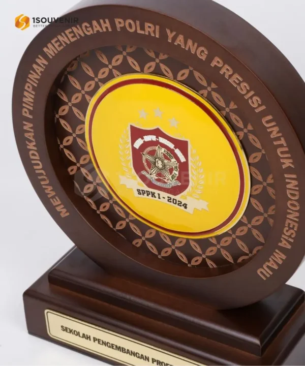 DETAIL-PK521 Wooden Plaque Sekolah Pengembangan Profesi