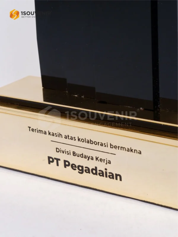 DETAIL-PL332 Metal Plaque Corporate Culture Division