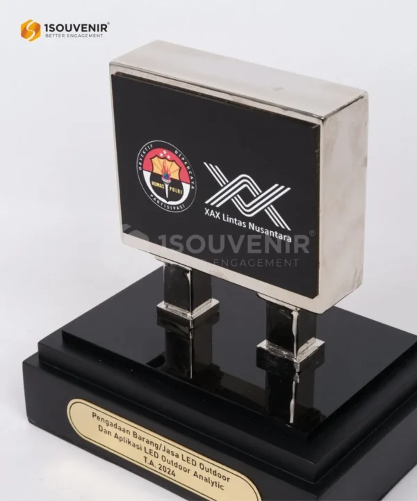 DETAIL-SM496 Miniature Videotron XAX