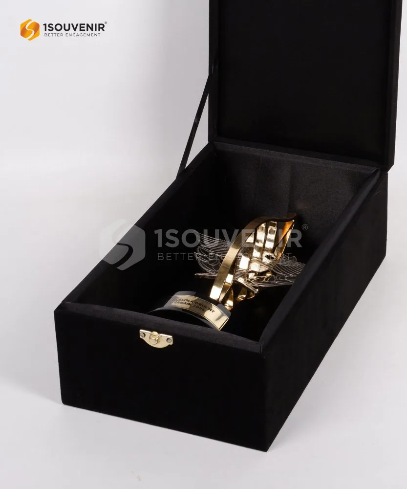 DETAIL2-PP299 Trophy Bea Cukai Kediri