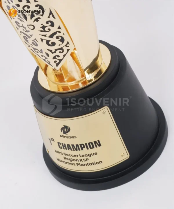 DETAIL2-TO253 Trophy Champion Mini Soccer