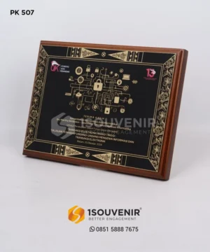 PK507 Wooden Plaque Seminar Transaksi Elektronik