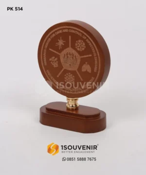 PK514 Wooden Plaque Universitas Padjajaran