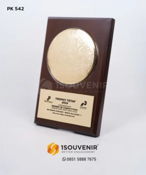 PK542 Wooden Plaque Winner 5R Competition