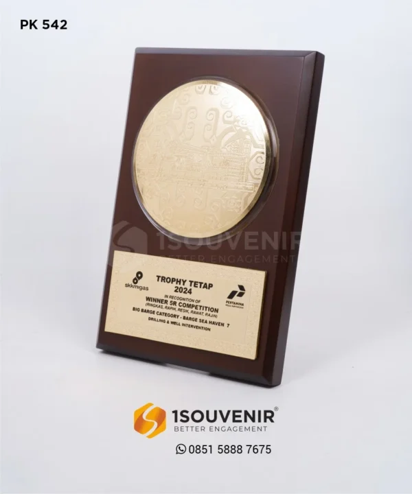 PK542 Wooden Plaque Winner 5R Competition