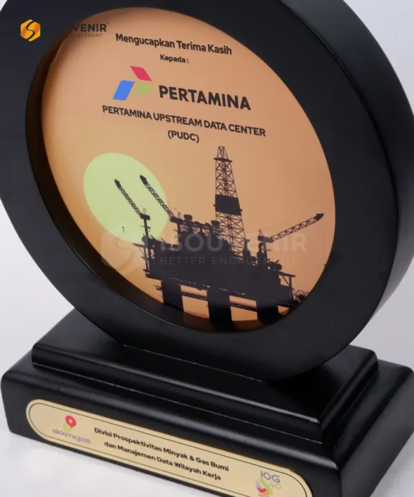 DETAIL-PK557 Wooden Plaque Pertamina PUDC