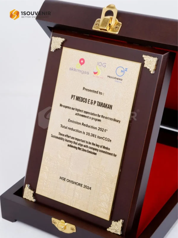 DETAIL-PK587 Wooden Plaque Medco EP Tarakan