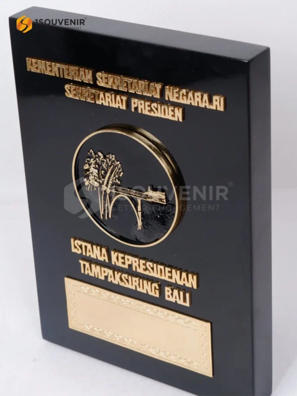 DETAIL-PK595 Wooden Plaque Tampaksiring Presidential Palace