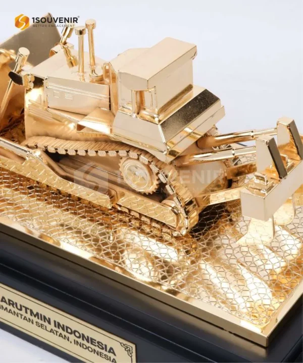 DETAIL-SM525 Miniature Dozzer Arutmin Indonesia