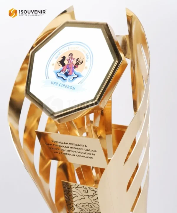 DETAIL-TB261 Trophy Best NKO