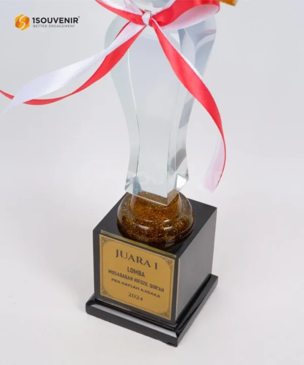 DETAIL2-MTQ225 Trophy Pra Haflah Ajisaka