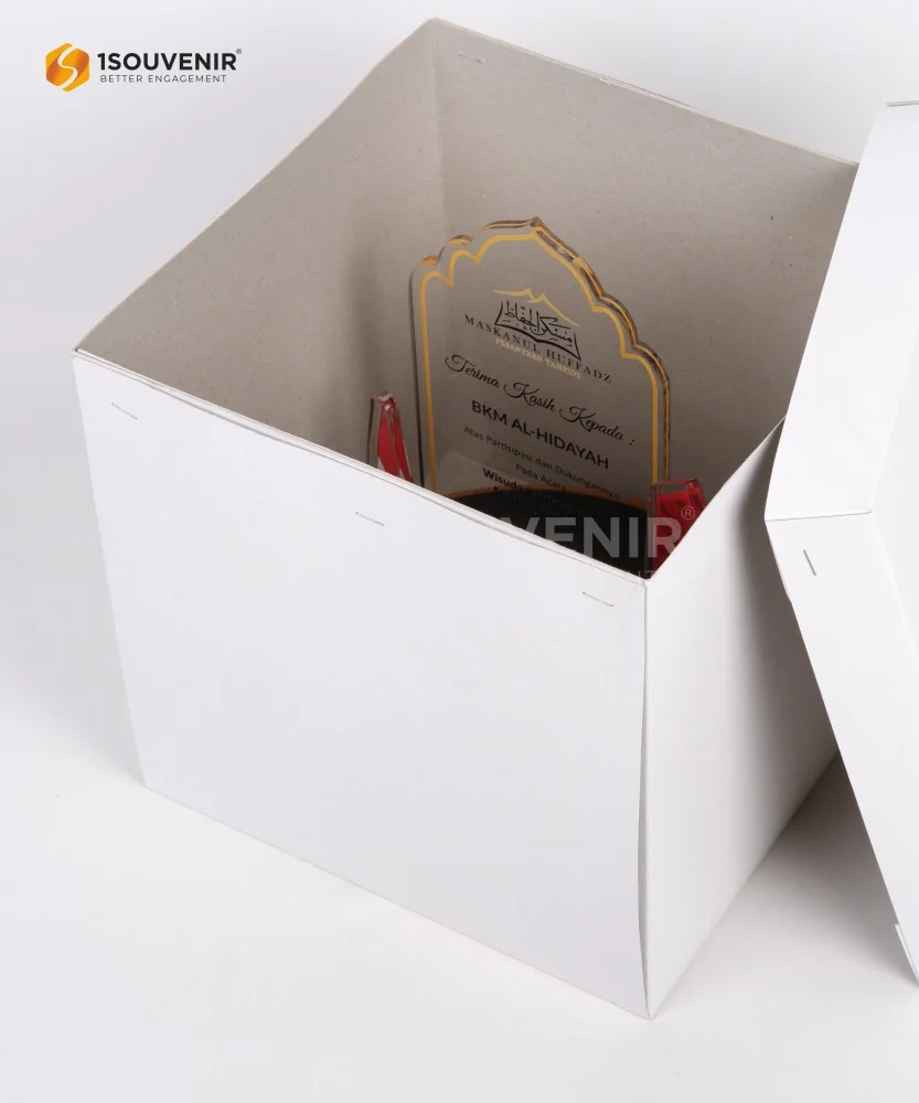 DETAIL2-MTQ236 Trophy Muskanul Huffadz