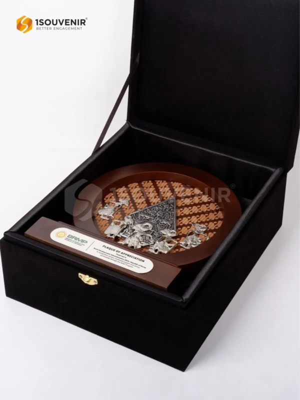 DETAIL2-PK592 Wooden Plaque Kementerian Pertanian RI