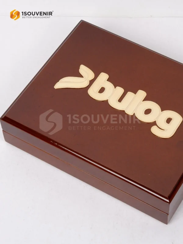 DETAIL2-PK596 Wooden Plaque Bulog
