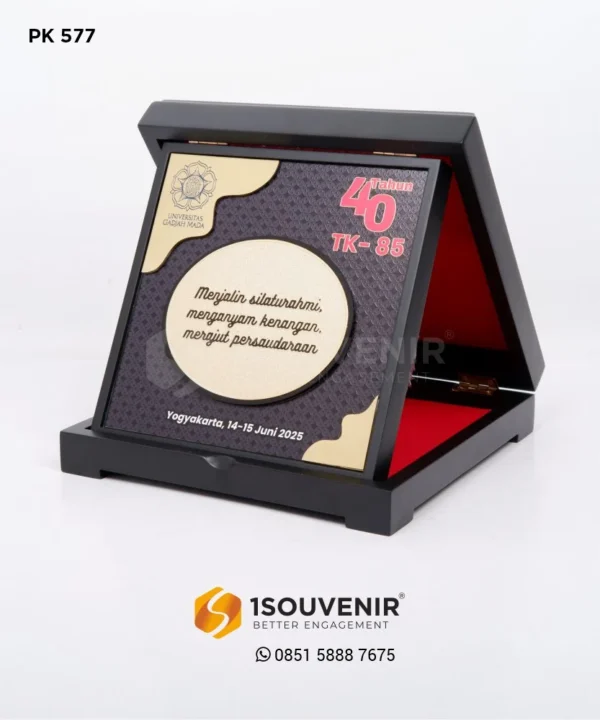 PK573 Wooden Plaque TK-85 UGM