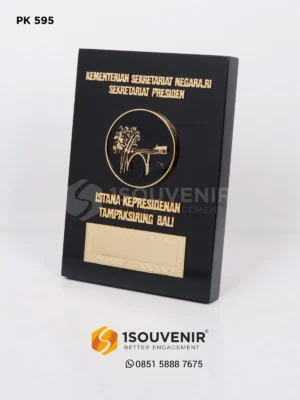 PK595 Wooden Plaque Tampaksiring Presidential Palace