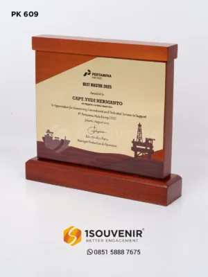 PK609 Wooden Plaque Best Master 2025