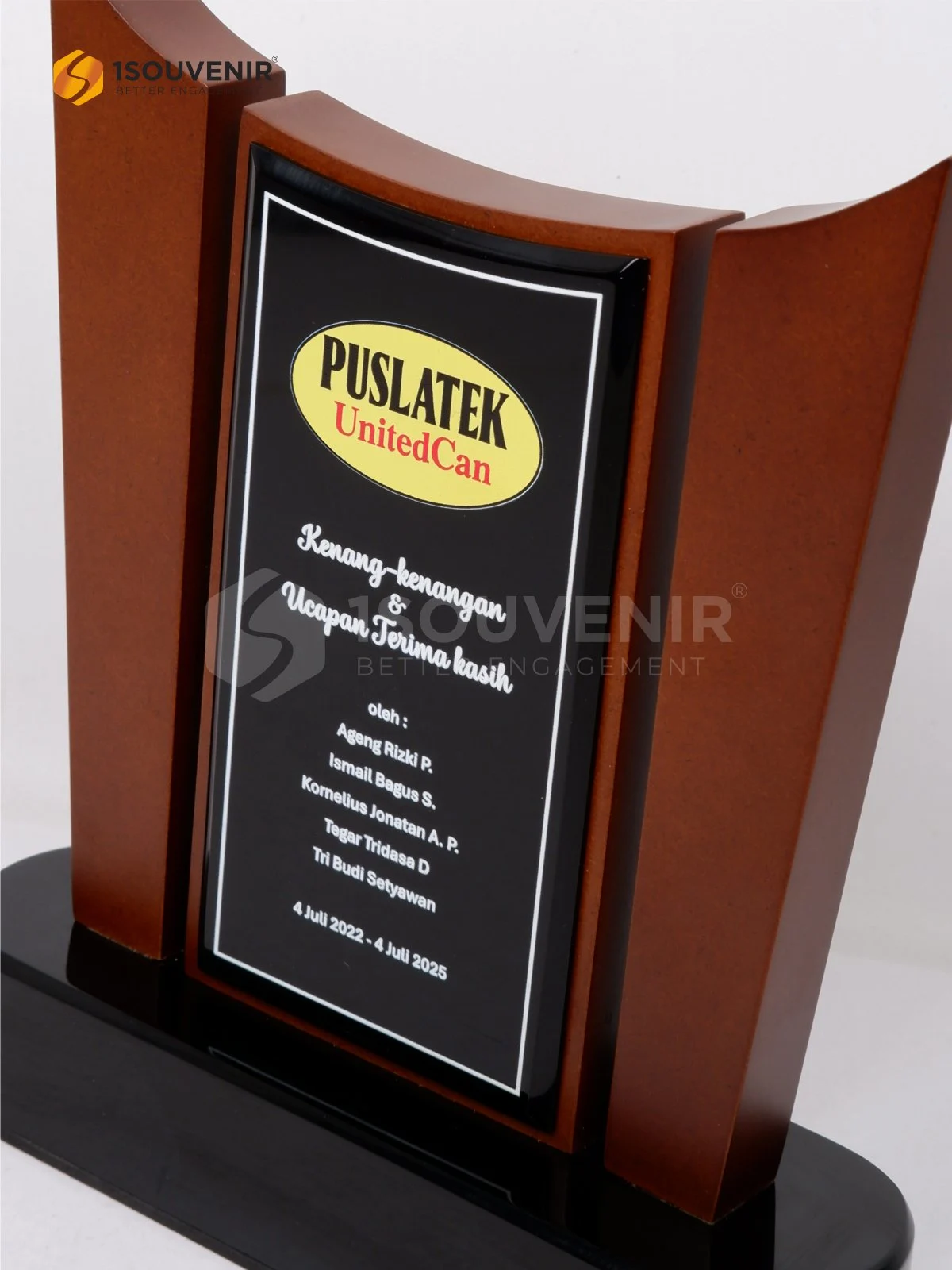 DETAIL-PK616 Wooden Plaque Puslatek UnitedCan