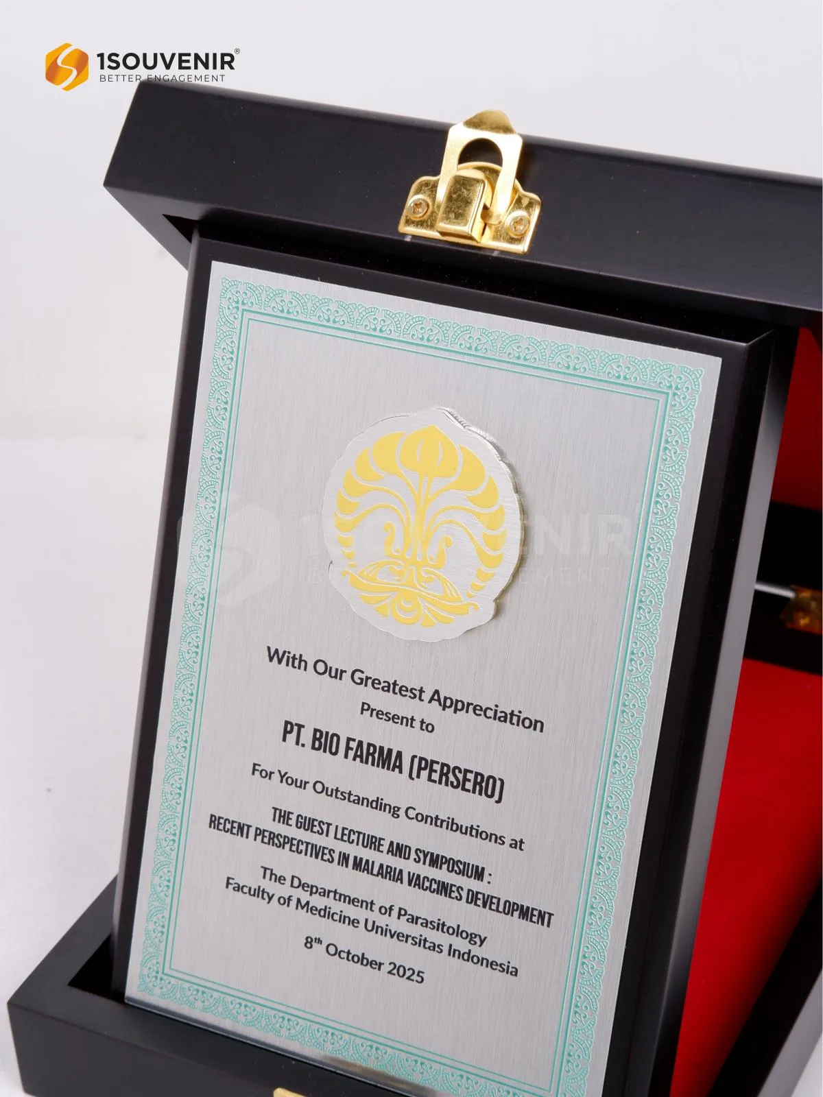 DETAIL-PK617 Wooden Plaque Parasitology Departement