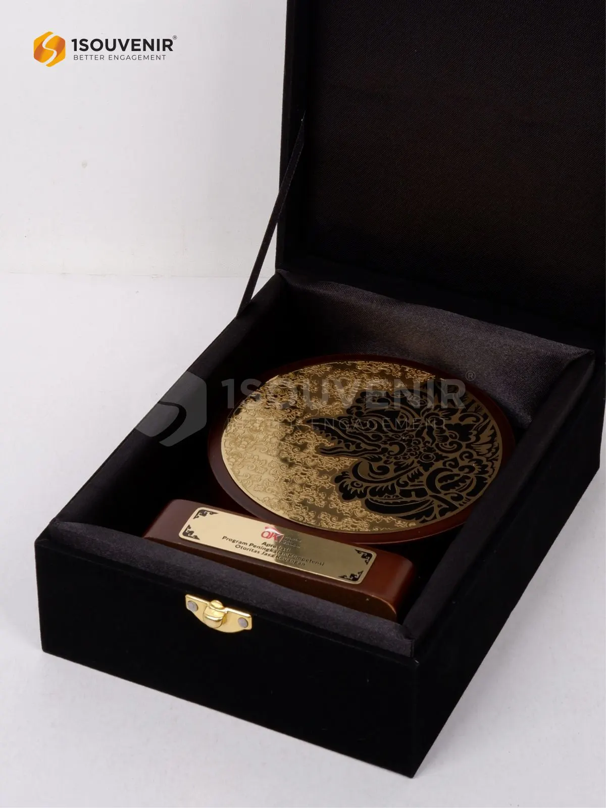 DETAIL2-PK620 Wooden Plaque OJK Appreciation