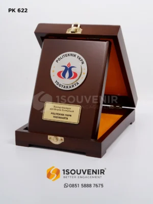 PK622 Wooden Plaque Politeknik YKPN Yogyakarta