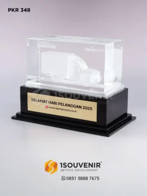 PKR348 Crystal Plaque Customer Day